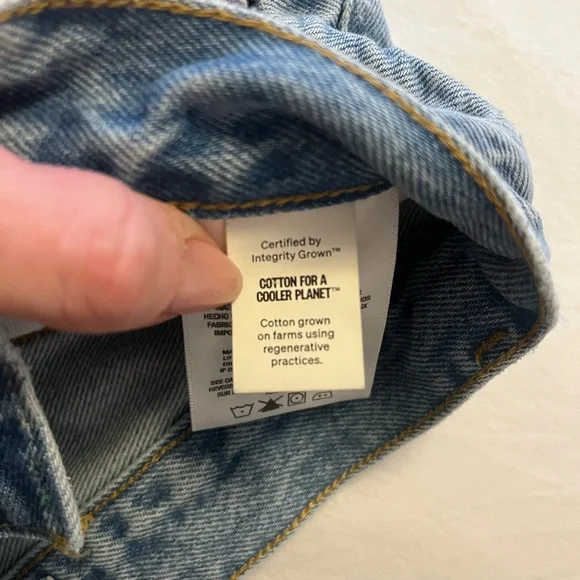 Agolde Light Wash Dame Short - Picture 5 of 12